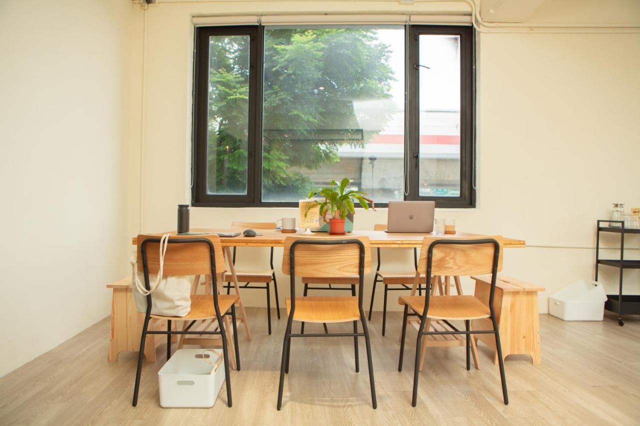 Corner Hostel & Cafe Taipei Esterno foto
