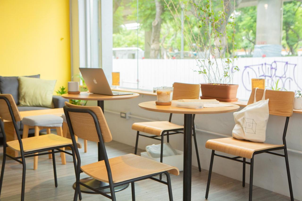 Corner Hostel & Cafe Taipei Esterno foto