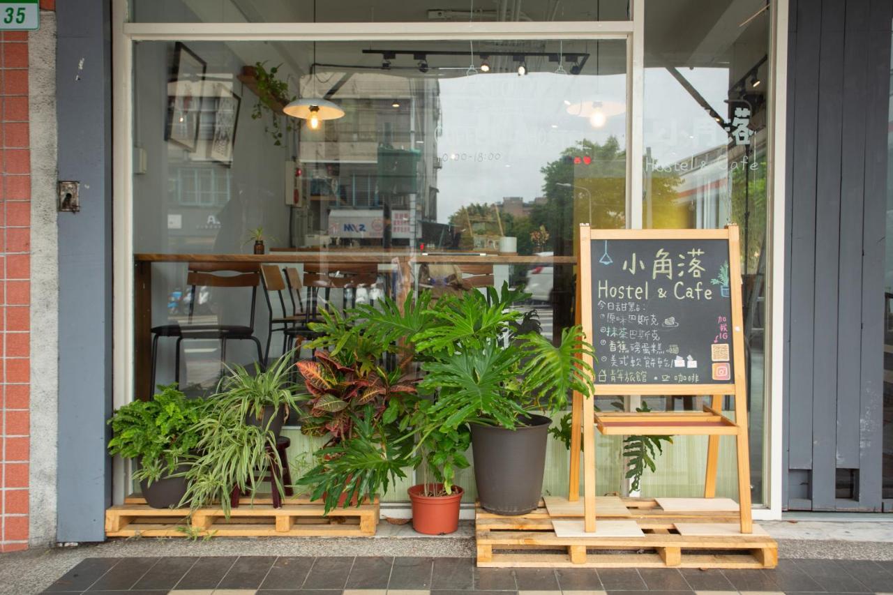 Corner Hostel & Cafe Taipei Esterno foto