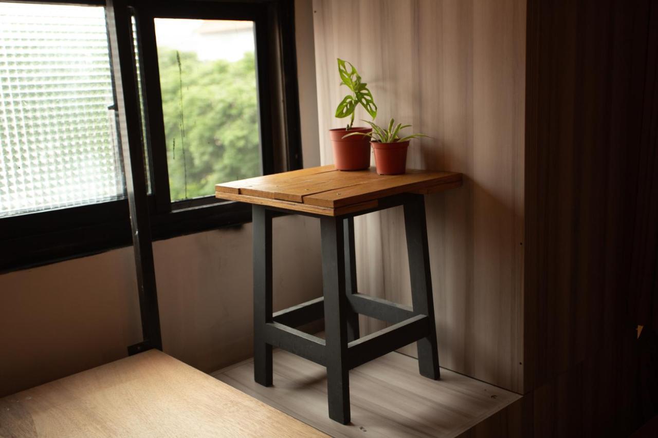 Corner Hostel & Cafe Taipei Esterno foto